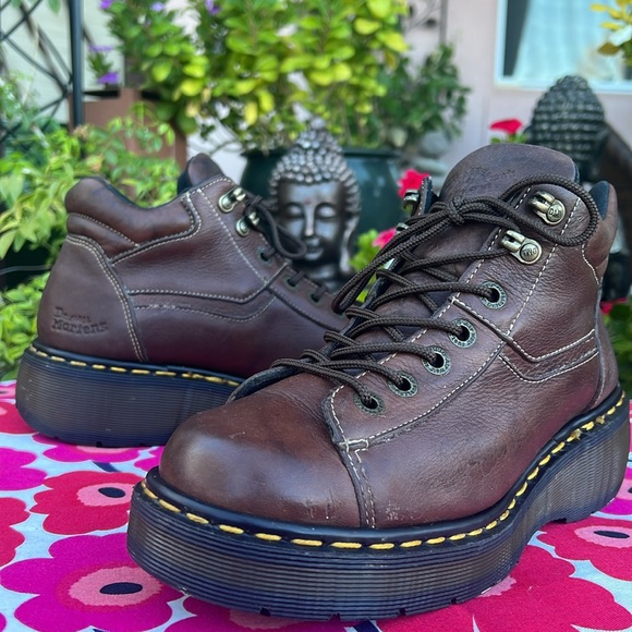 🏴󠁧󠁢󠁥󠁮󠁧󠁿 Vintage Dr. Martens MIE Chunky Lace Up Platform Ankle Boots UK 7 - Picture 5 of 17